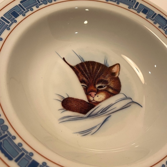 “Chessie for Children” Chesapeake and Ohio Railway Co. Plate, Cup and Bowl - Picture 6 of 12